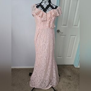 Maniju Maxi Lace Dress Size L